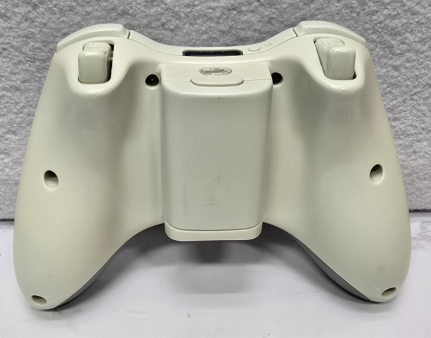 Microsoft Xbox 360 Pro 20GB Console - Matte White