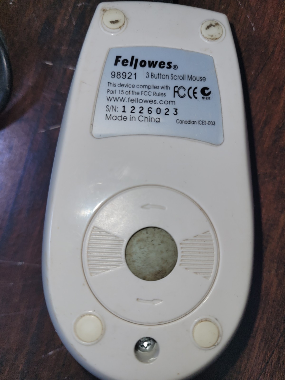 White Fellowes 3 Button Scroll Mouse 98921 w/ PS/2 Connector