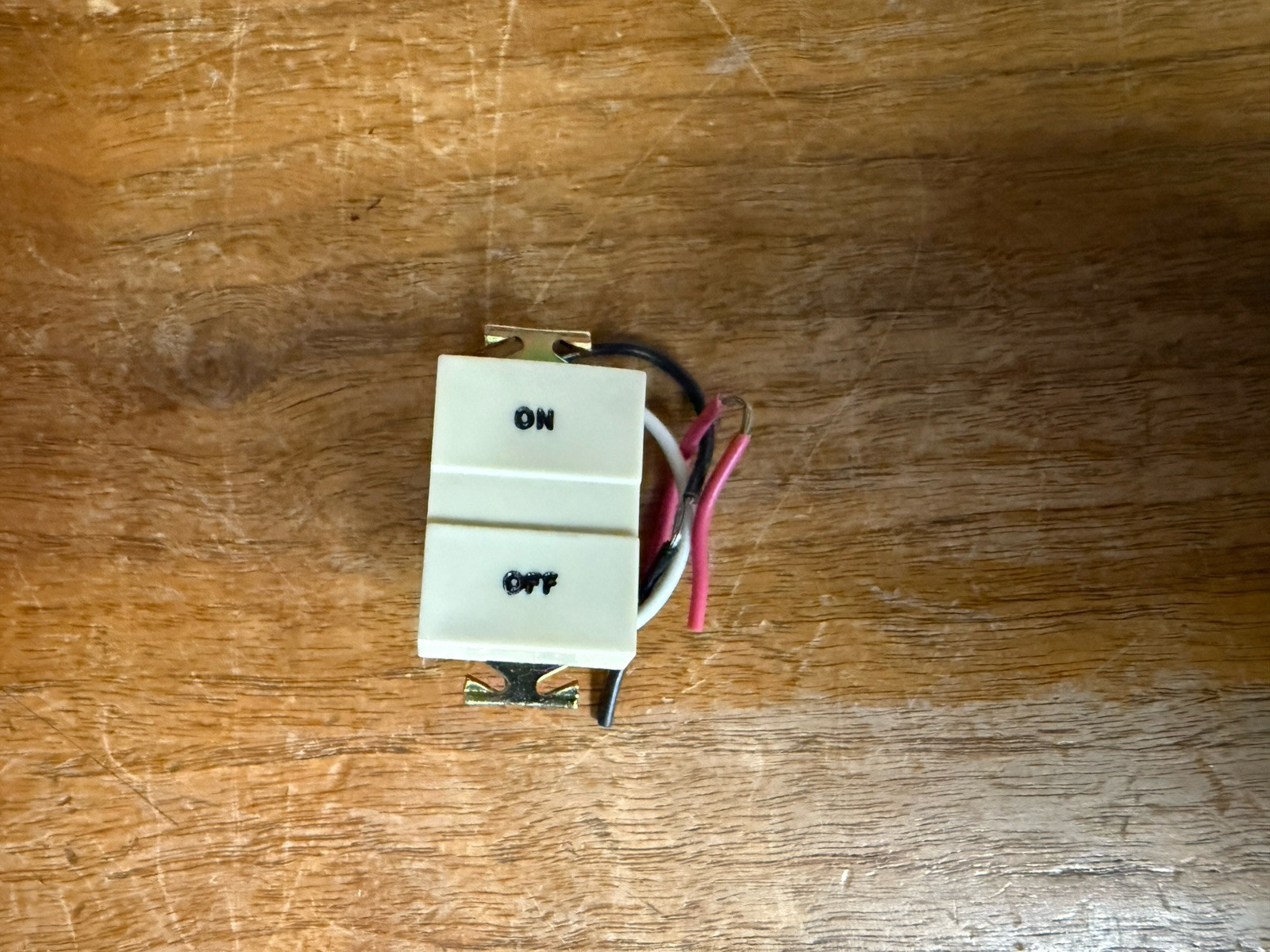 GE RCS2 NIB Remote Control Switch See Pics 3A 25VAC A64
