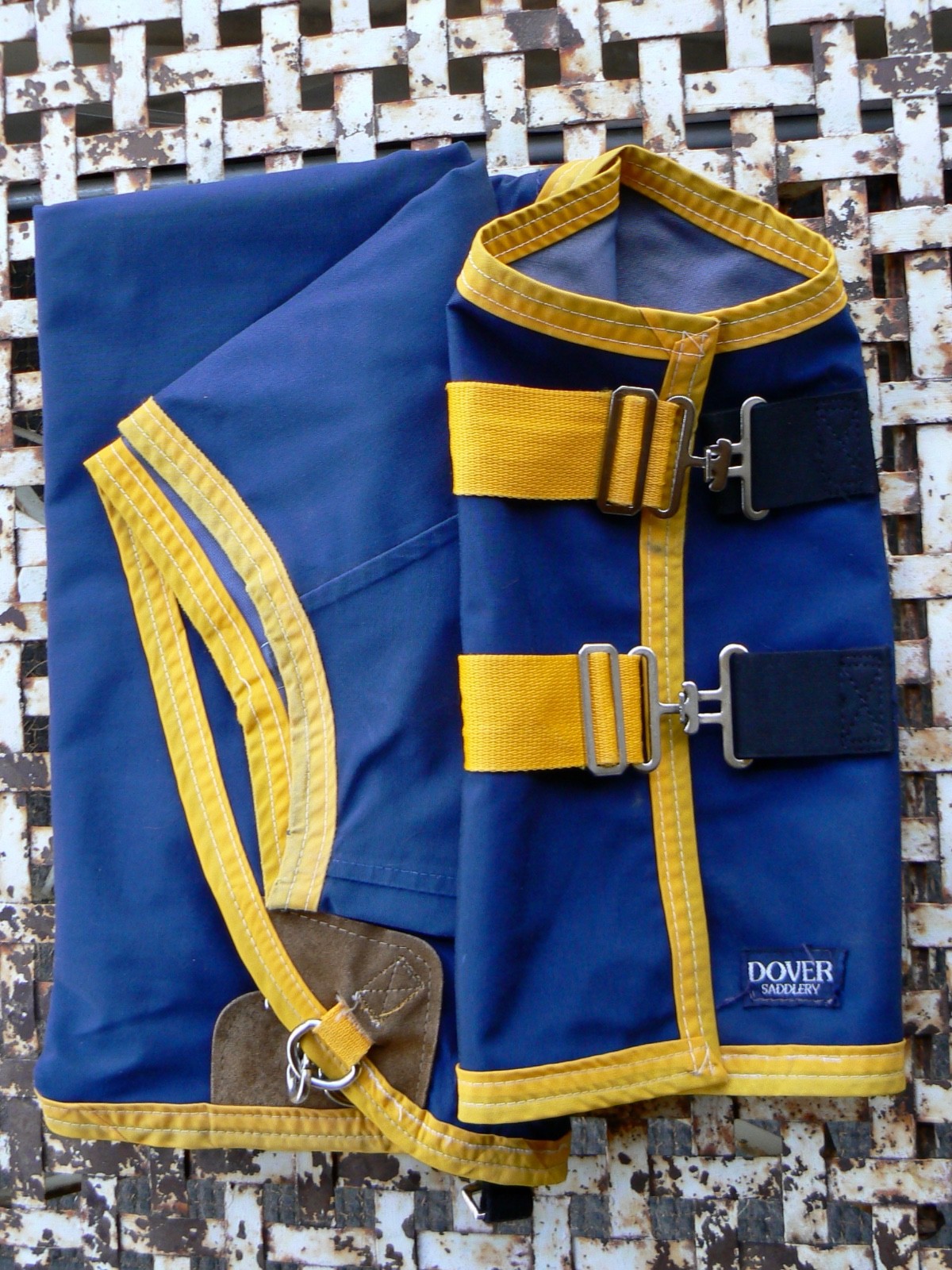 Dover Saddlery Classic Cover-Ups Sussex Turnout Rug 76 Gore-Tex Blue Yellow Trim