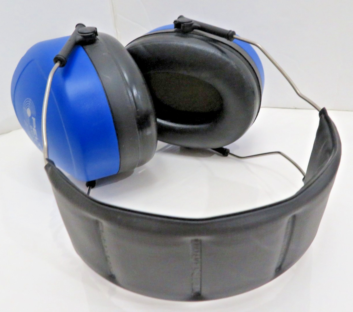 Peltor Bulls-Eye Ultimate 10 Hearing Noise Protection Earmuffs/Gun Shooting Gear