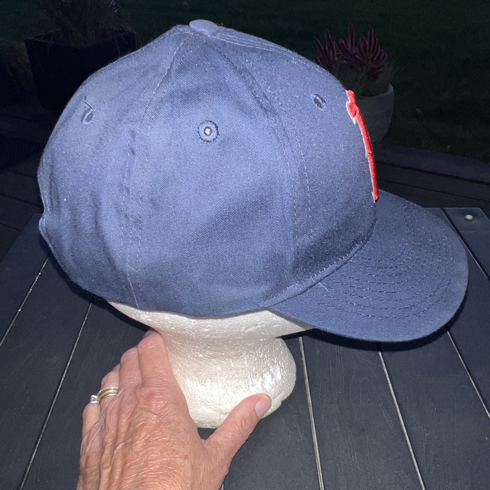 Boston Red Sox Red/White Script B on Navy Blue Youth Hat Cap Hook Loop MLB EUC
