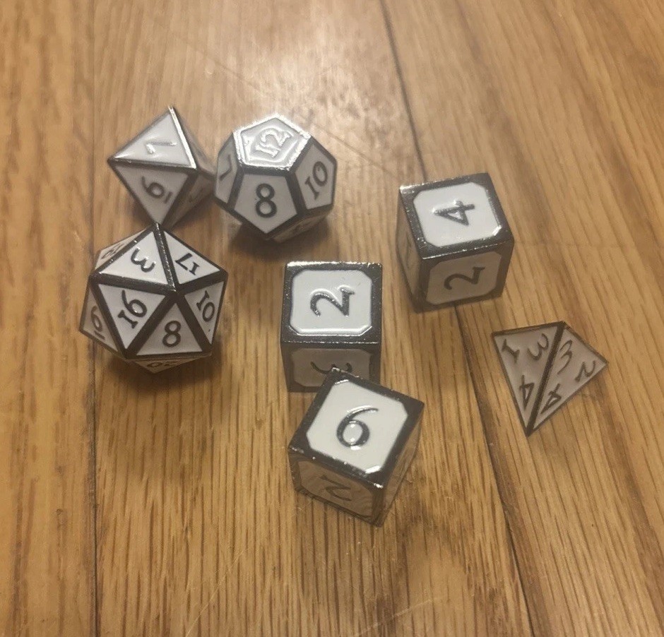 Acrylic Enamel 16mm 7 Die Polyhedral Dice Set RPG Tabletop Gaming