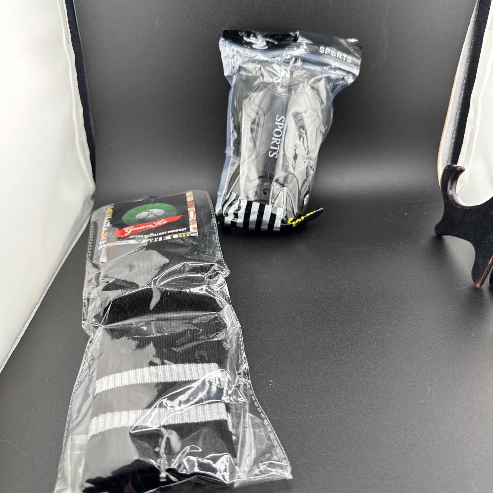 Geekism Soccer Shin Guards for Teen/Kids , Protective Soccer Shin Pads small