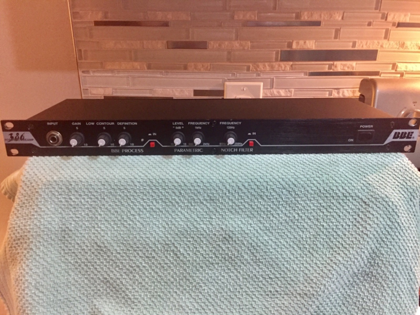 BBE 386 Acoustic Preamp
