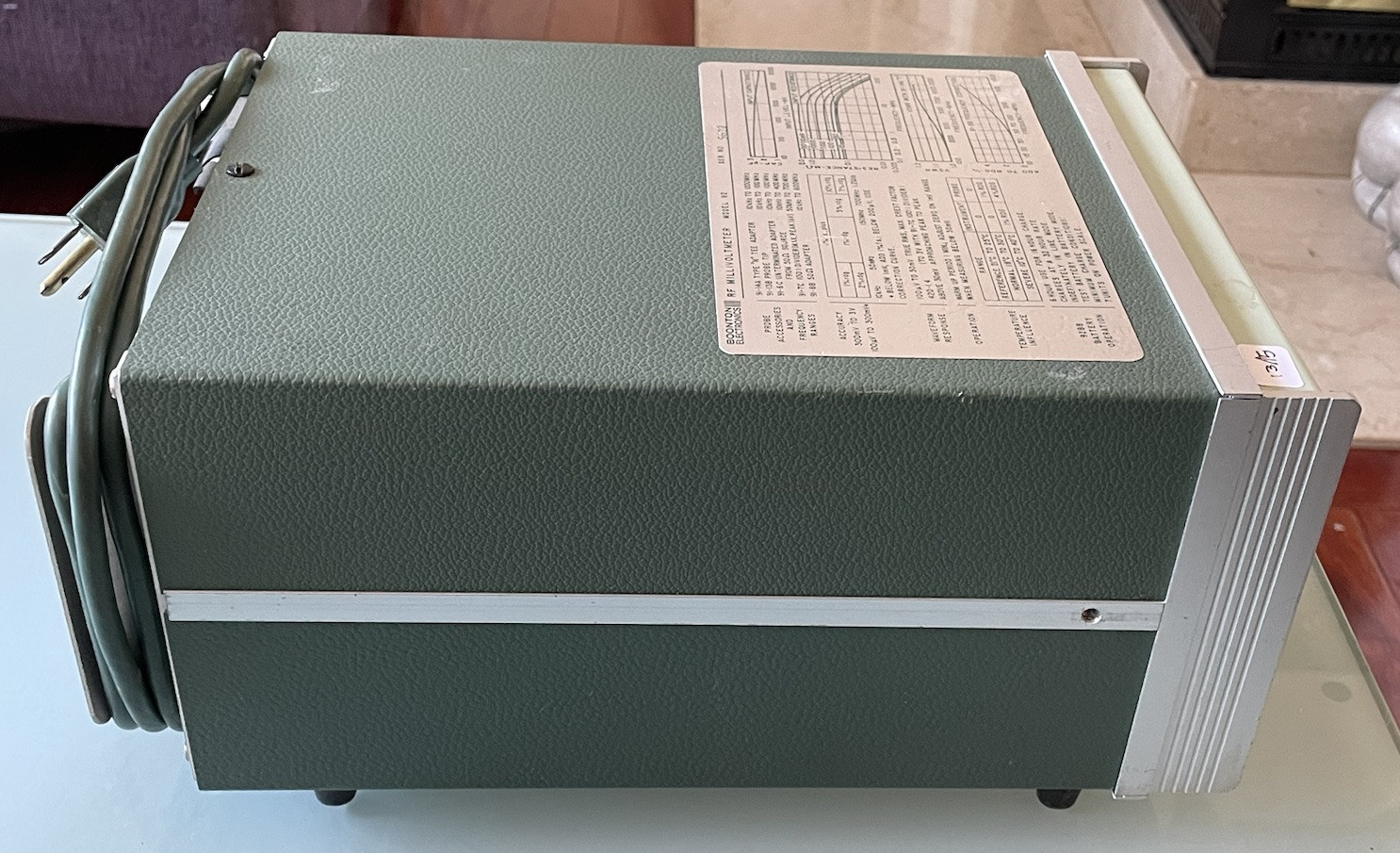 Boonton RF Millivolt Meter Model 92B No Probe Powers On As Is