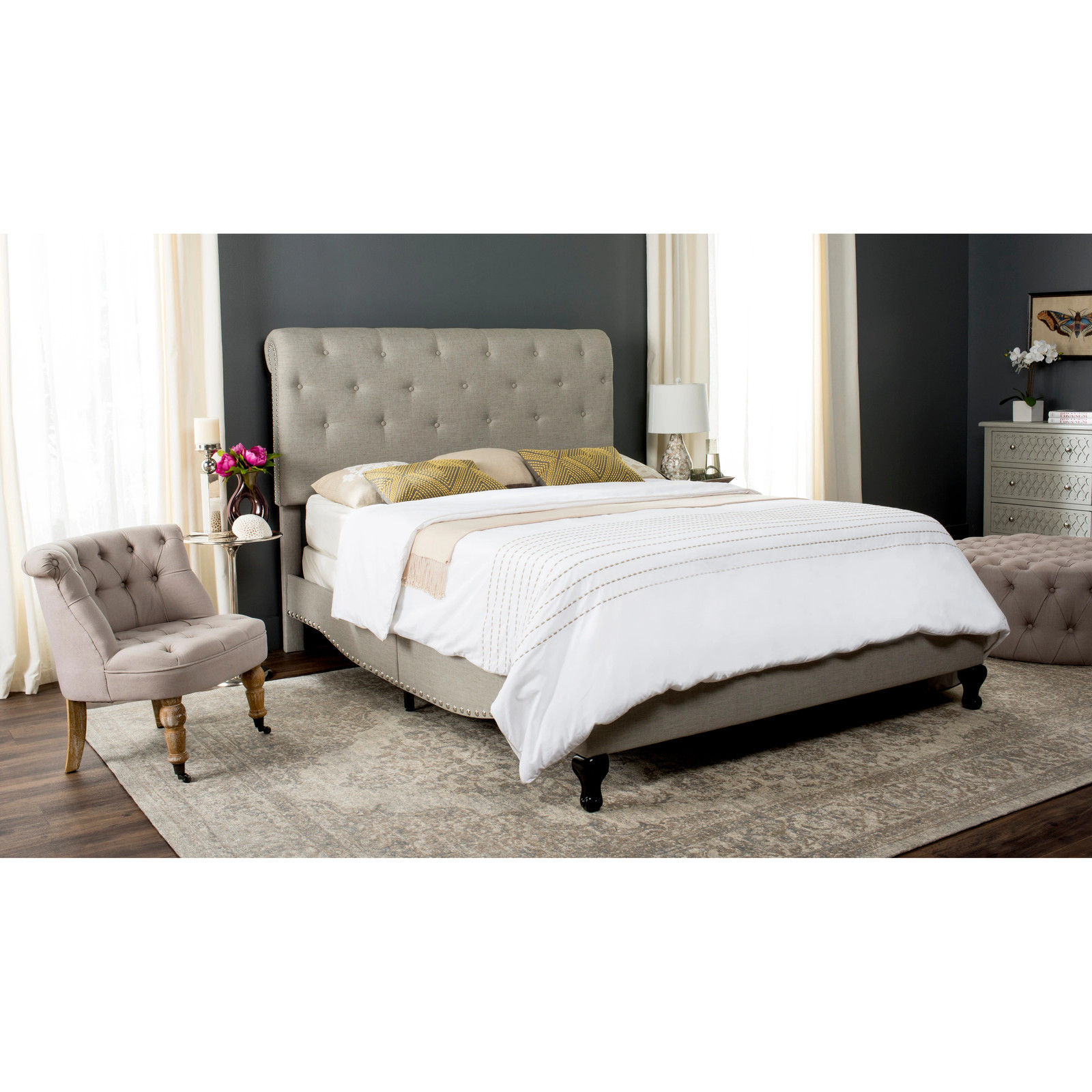 SAFAVIEH Hathaway Light Grey Linen Upholstered Tufted Rolled Back Bed (Full)