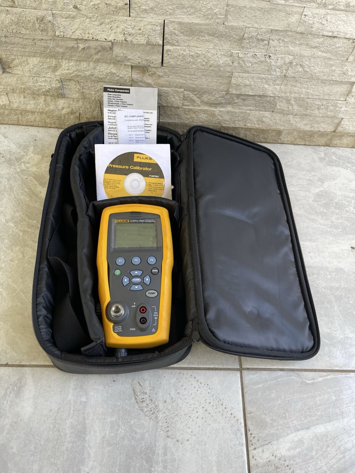 Fluke 719 Pro 150G Pressure Calibrator