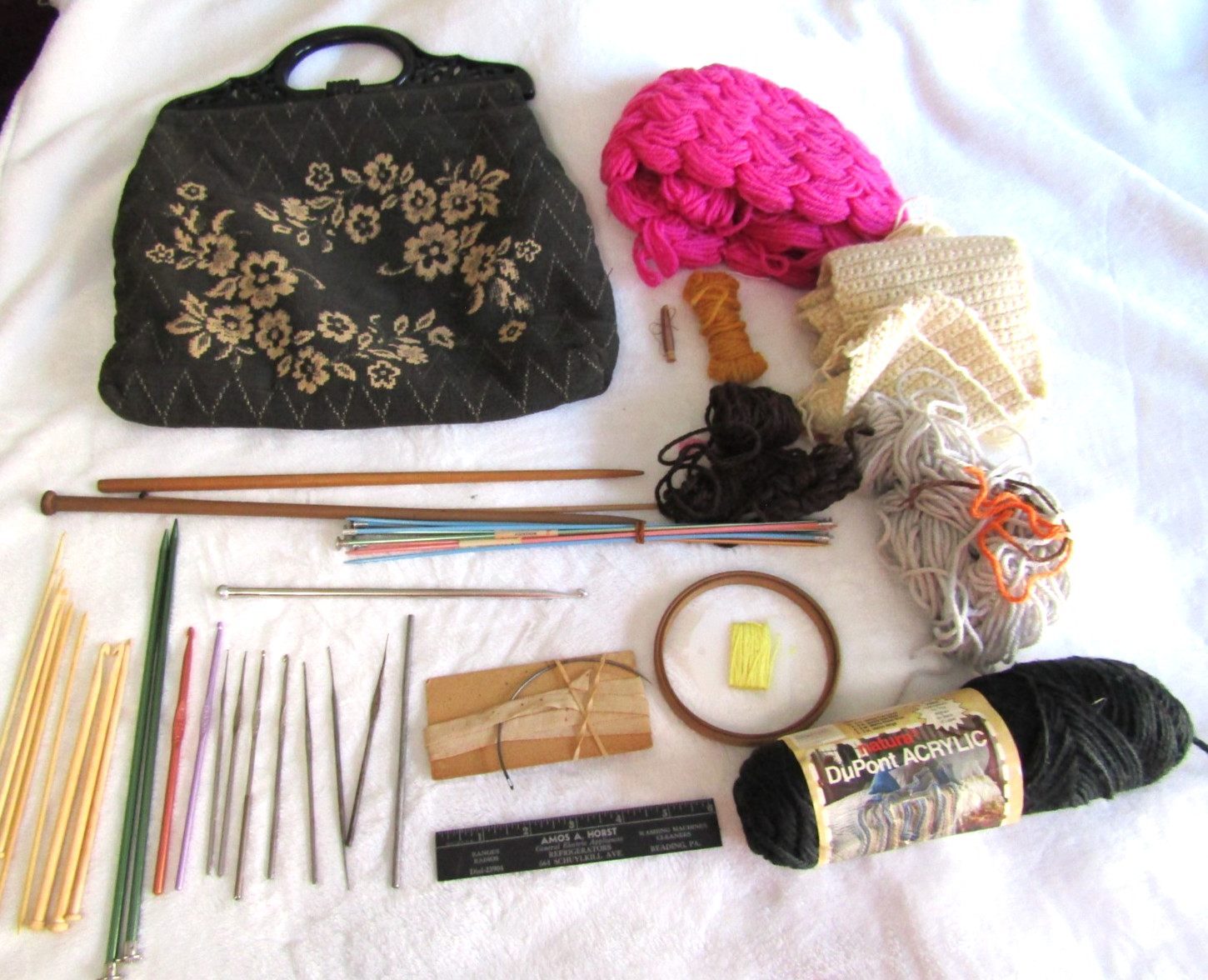 Vintage Knitting Crochet Lot Bag Hooks Needles Yarn Boye Hero Standard Metal