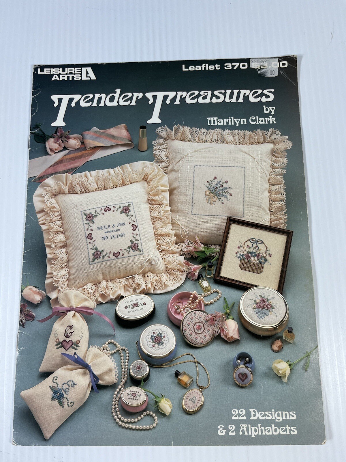 Leisure Arts Cross Stitch Pattern Leaflet Tender Treasures