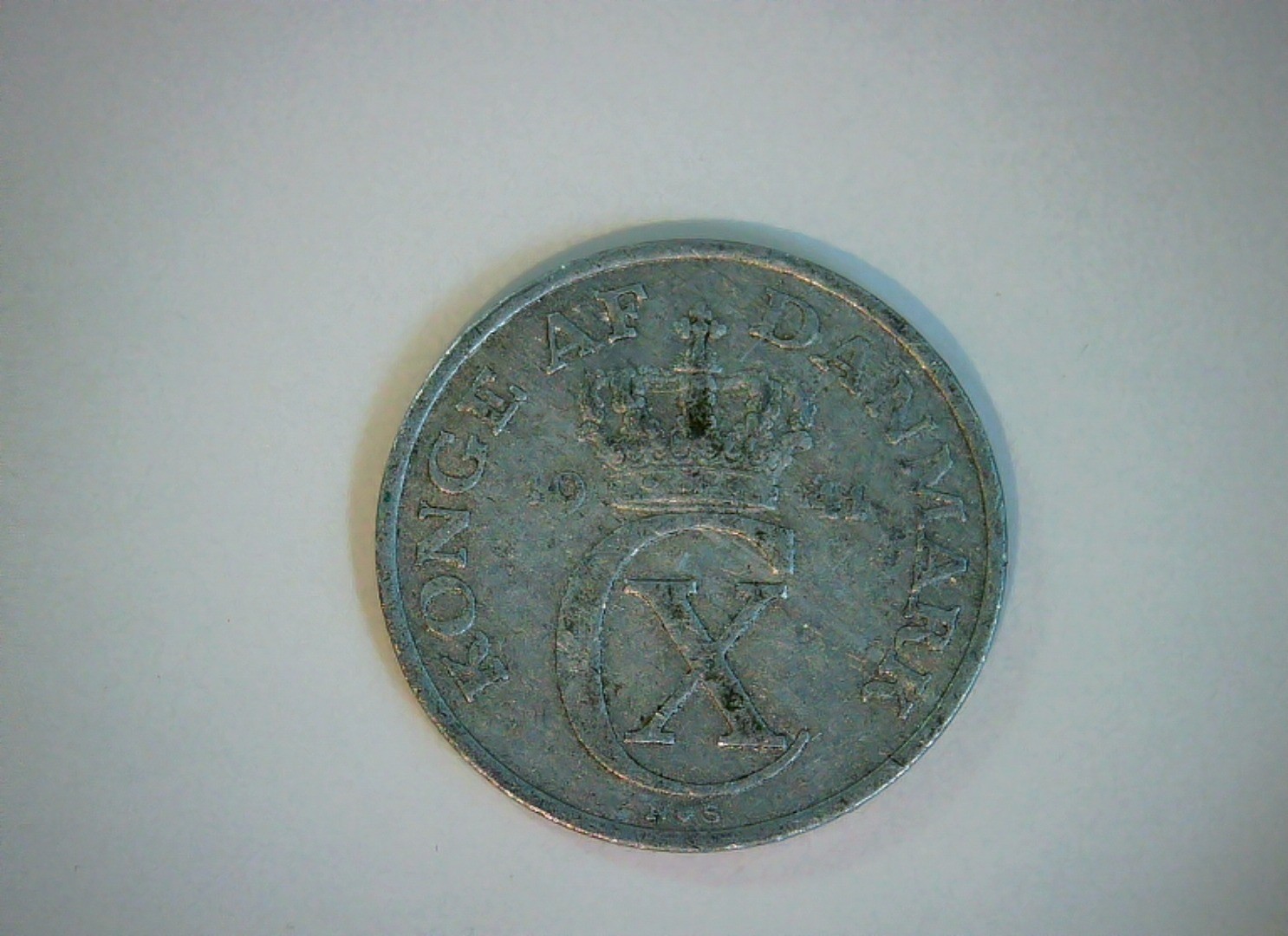 Denmark 1941 2 Ore Christian X (monogram/crown; bird reverse) Coin