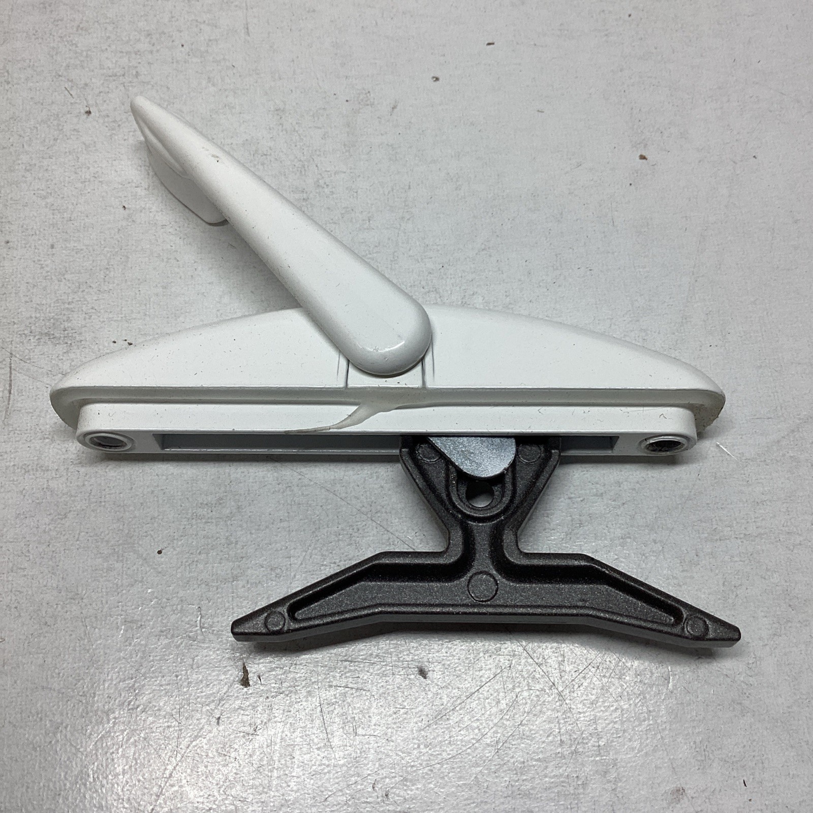 Amesbury Truth 217001 Multi Point Awning Lock White