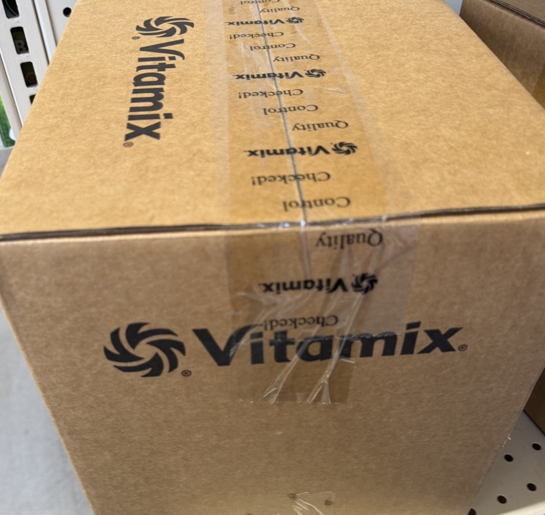 Vitamix Immersion 5 Speed Blender Model VM0219- 4 Piece Bundle