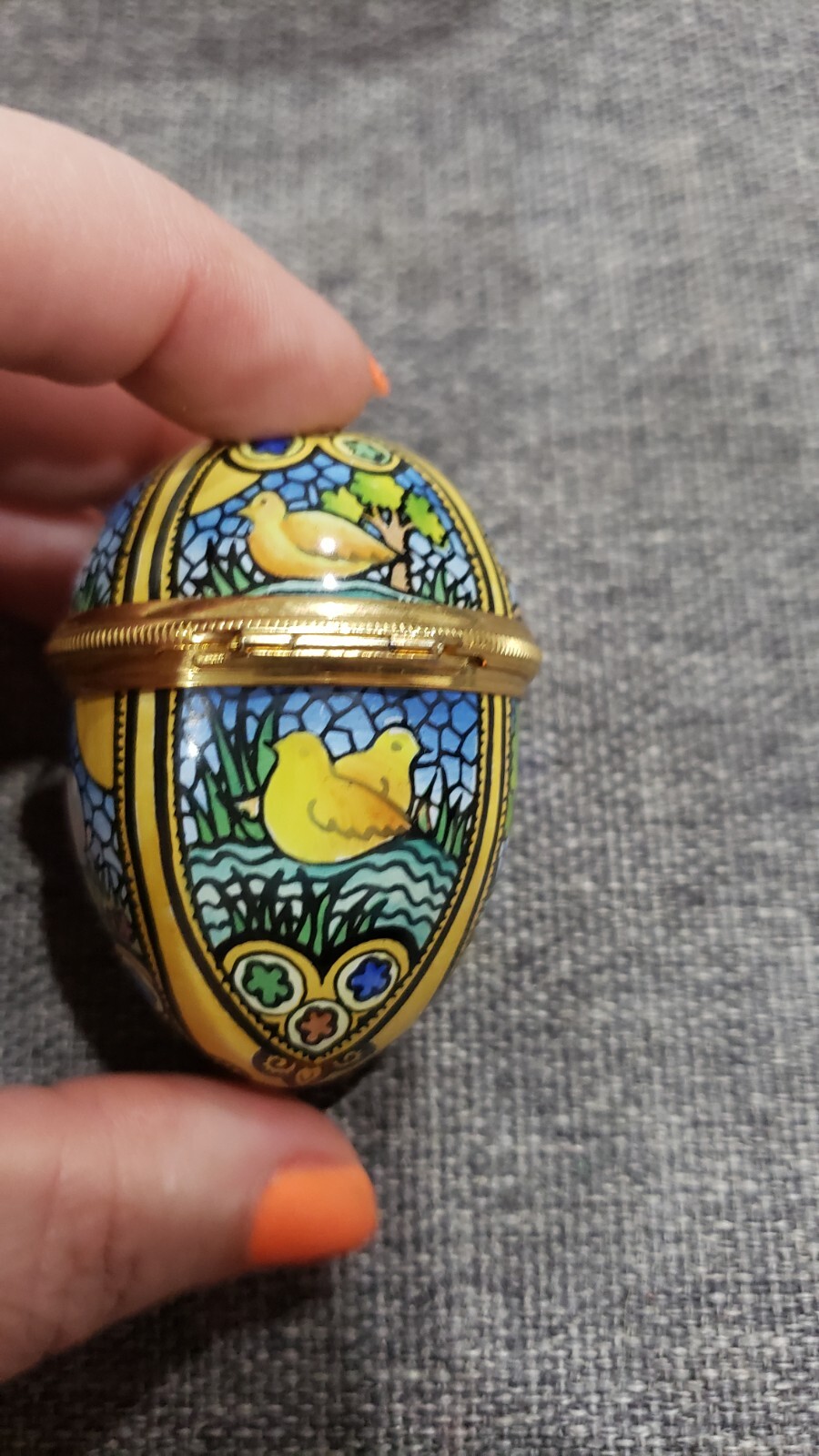HALCYON DAYS ENAMEL ANNUAL EASTER EGG DATED 1989 EXCELLENT CONDITION