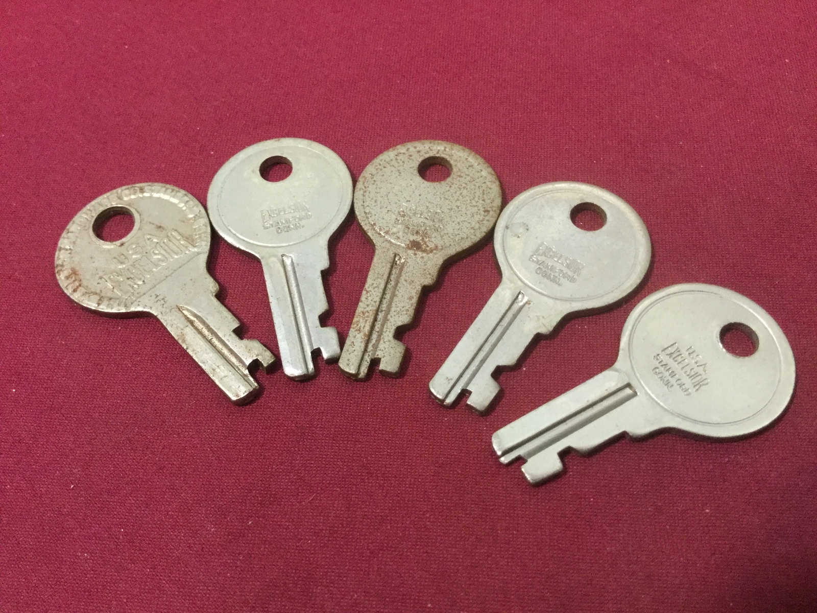 Vintage Excelsior Pre-cut Luggage Keys 900, Set of 5 - Locksmith