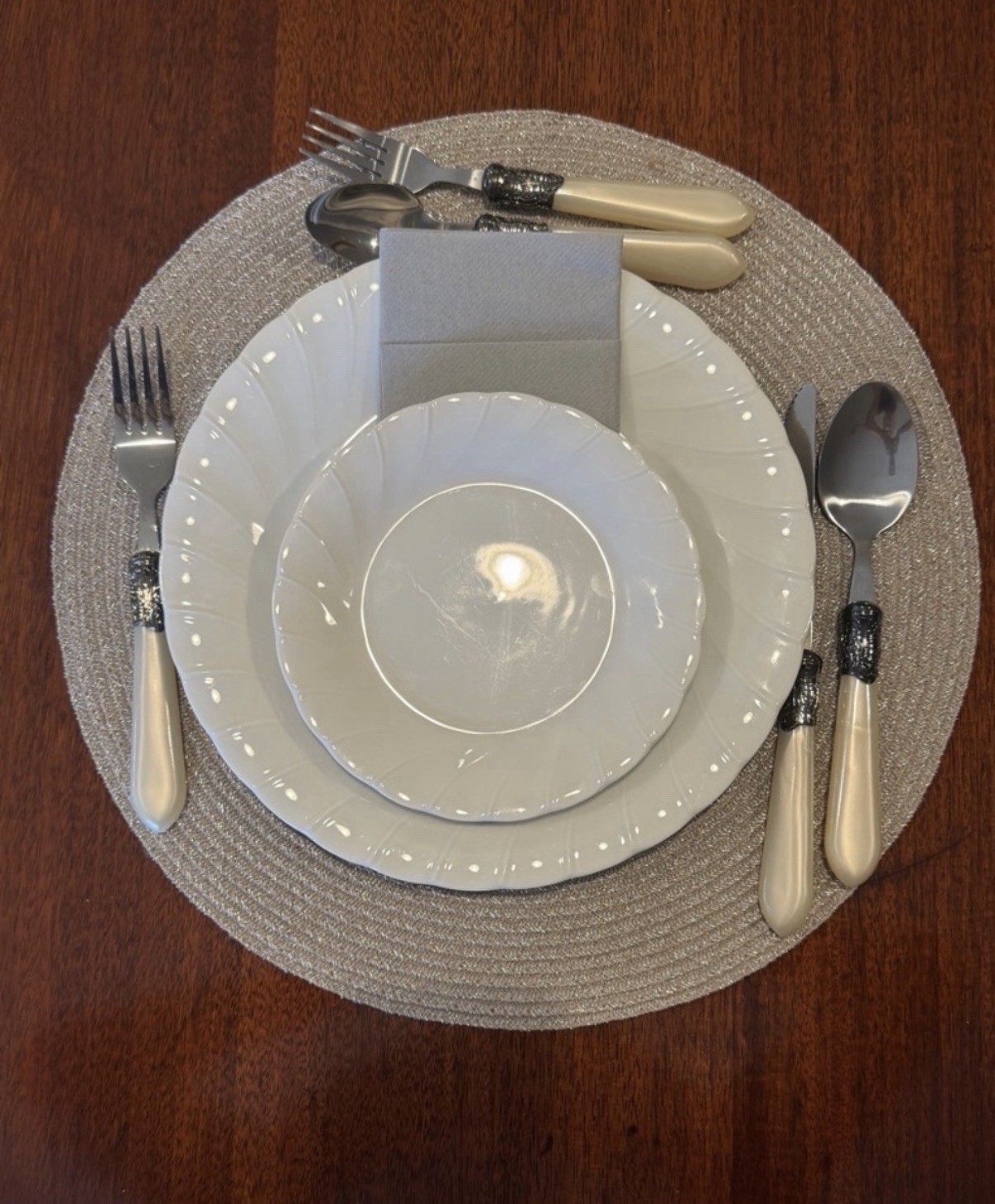 60 Piece Ivory Decorative Handle Flatware Set, Forks, Knives, Spoons, Teaspoons