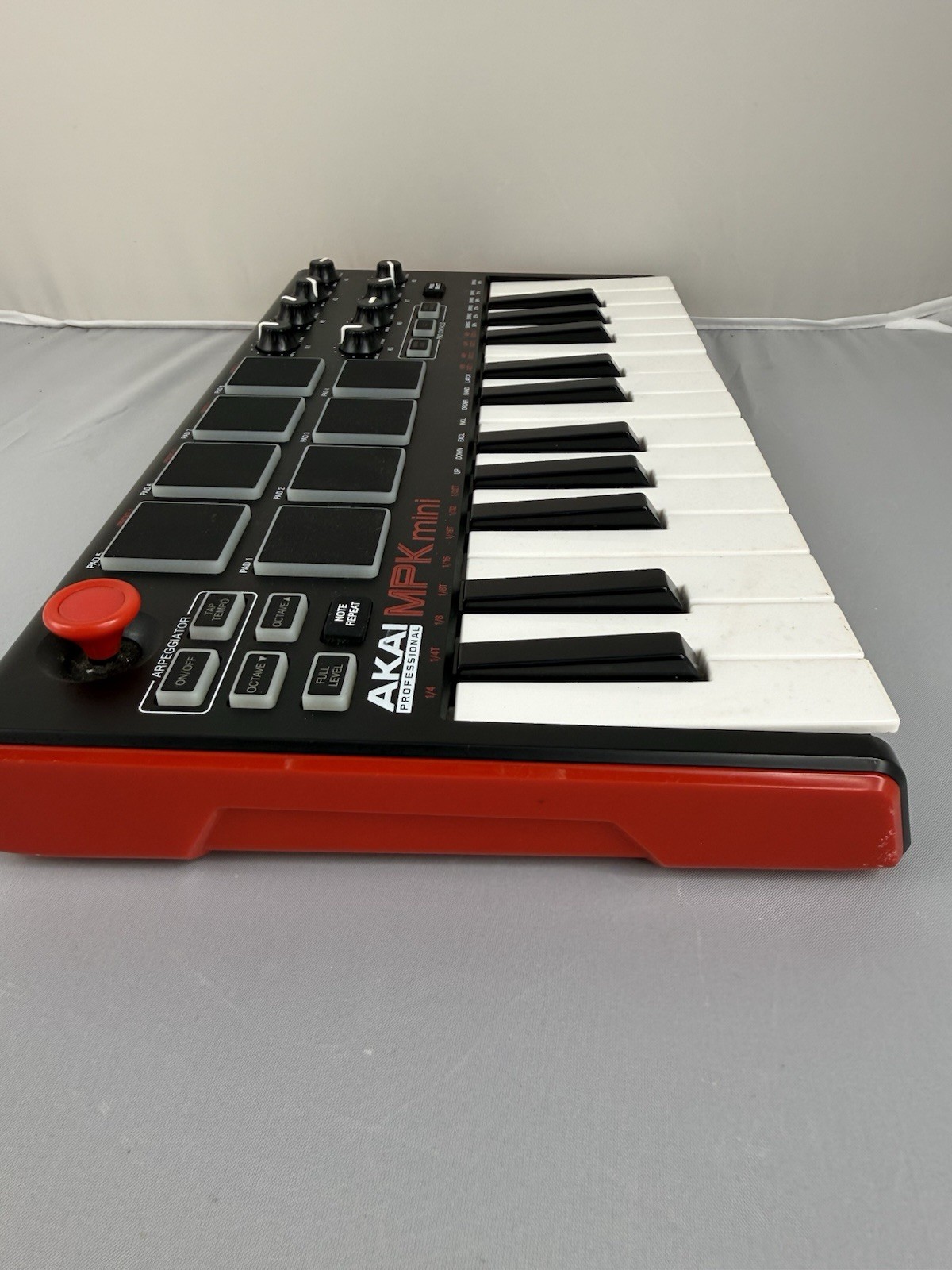 Akai Professional MPK mini