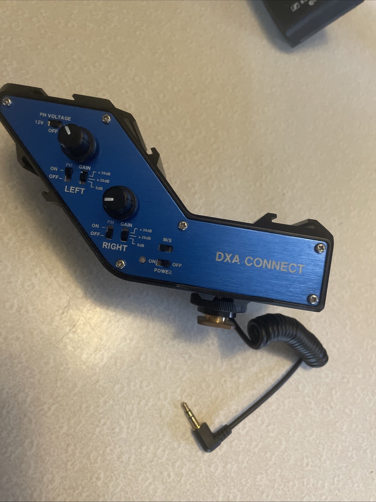 Beachtek DXA-CONNECT XLR Adapter / Bracket Combo