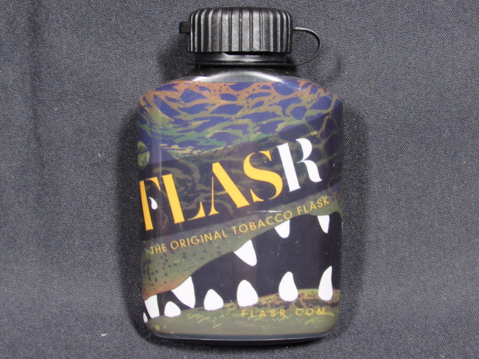 FLASR GENUINE Portable Disposable TOBACCO Spittoon Gator STYLE NEW FREE SHIPPING