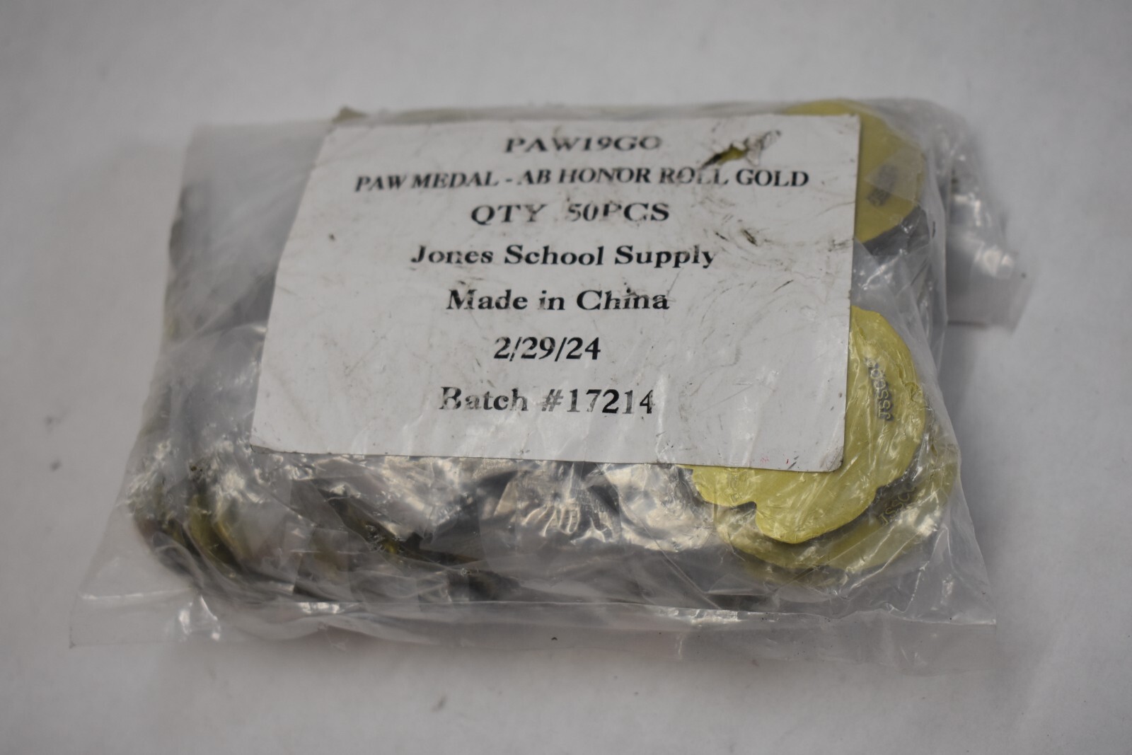 Jones School Supply PAW19GO Paw Medal "A-B" Honor Roll Gold Medal 1.75" 50 Pack