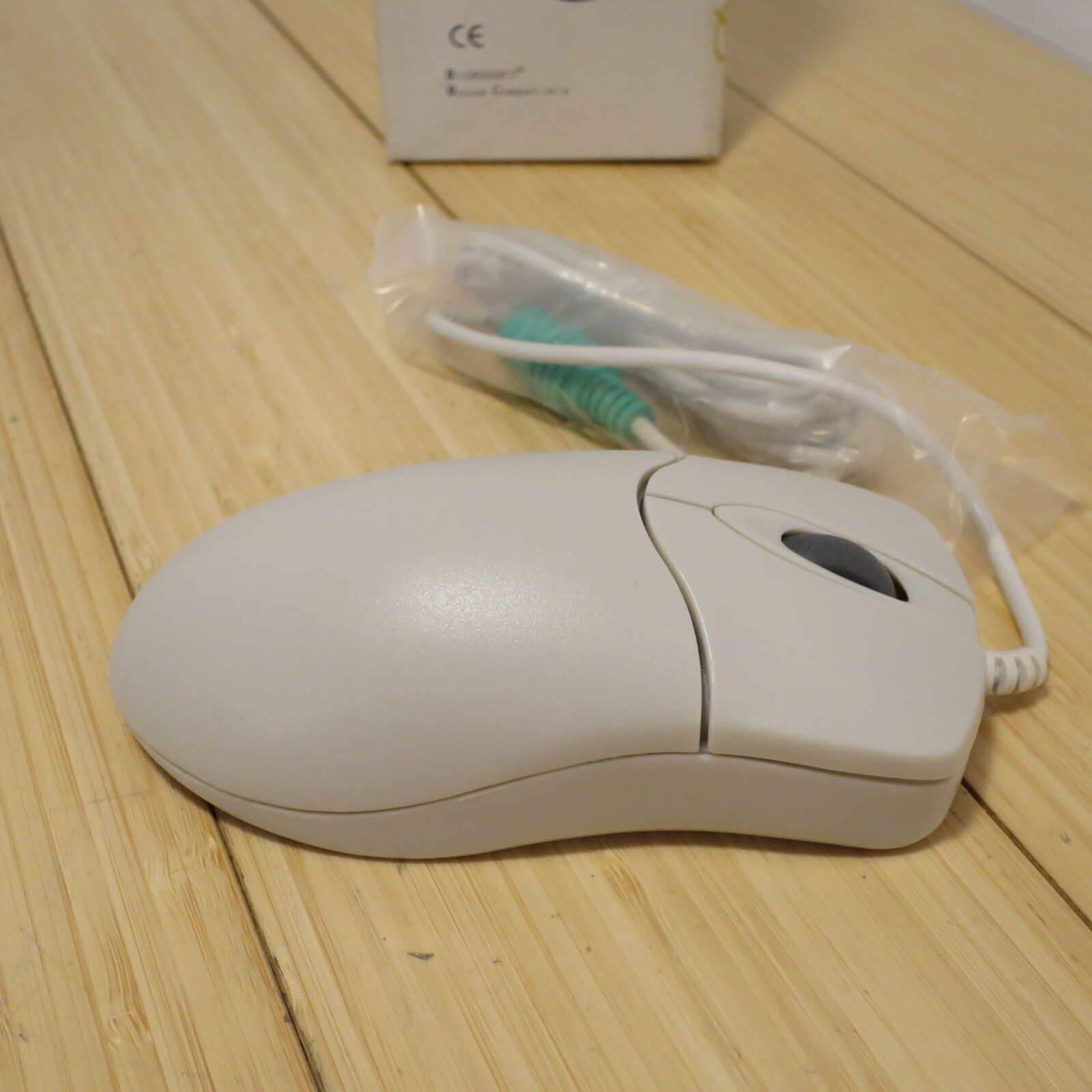 Designer Scrolling Mouse Model H2002 PS2 600DPI (1 of 2)