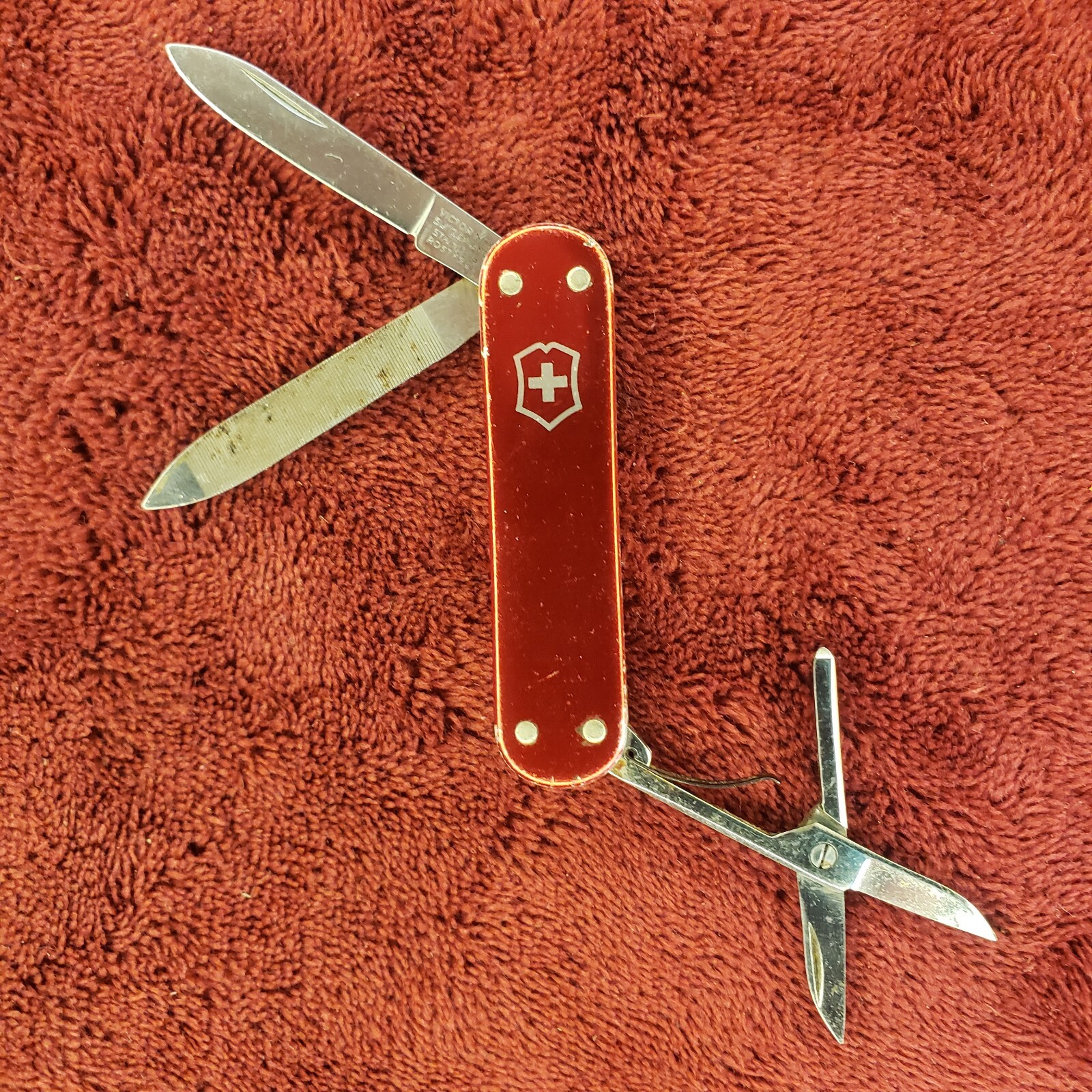 Victorinox pocket knife Original Swiss Army Companion Red Alox