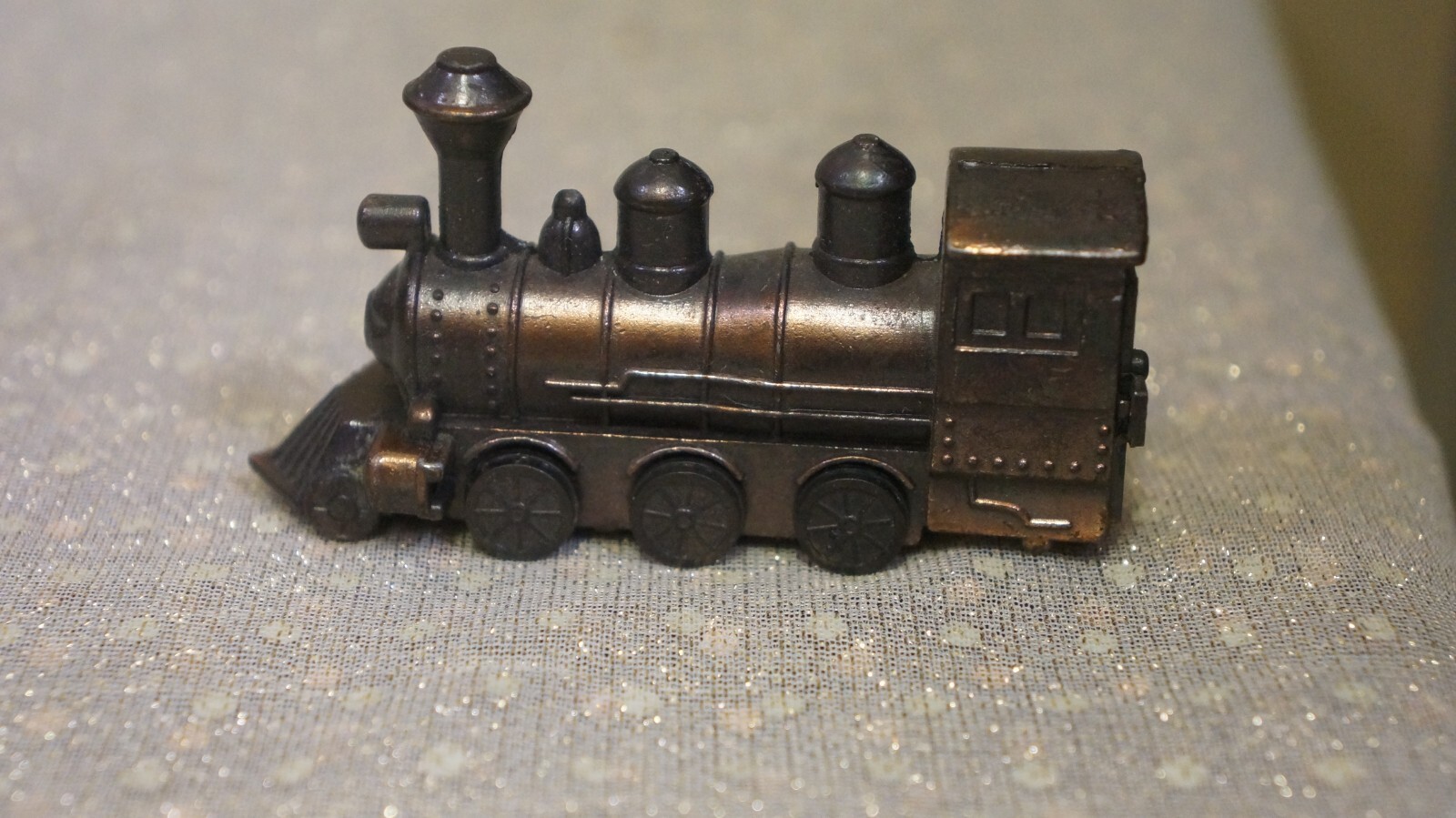 3" X 1.5" VINTAGE TRAIN PENCIL SHARPENER