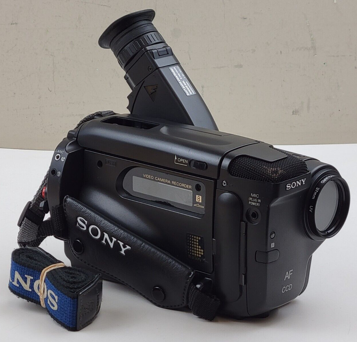 Sony Handycam CCD-TR33 Video8 NTSC Video Camera Camcorder - *UNTESTED & AS IS*