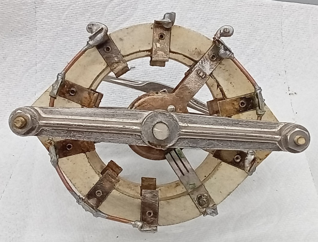 1 RADIO SWITCH # 88S - 32 CERAMIC HV RF ROTARY SWITCH