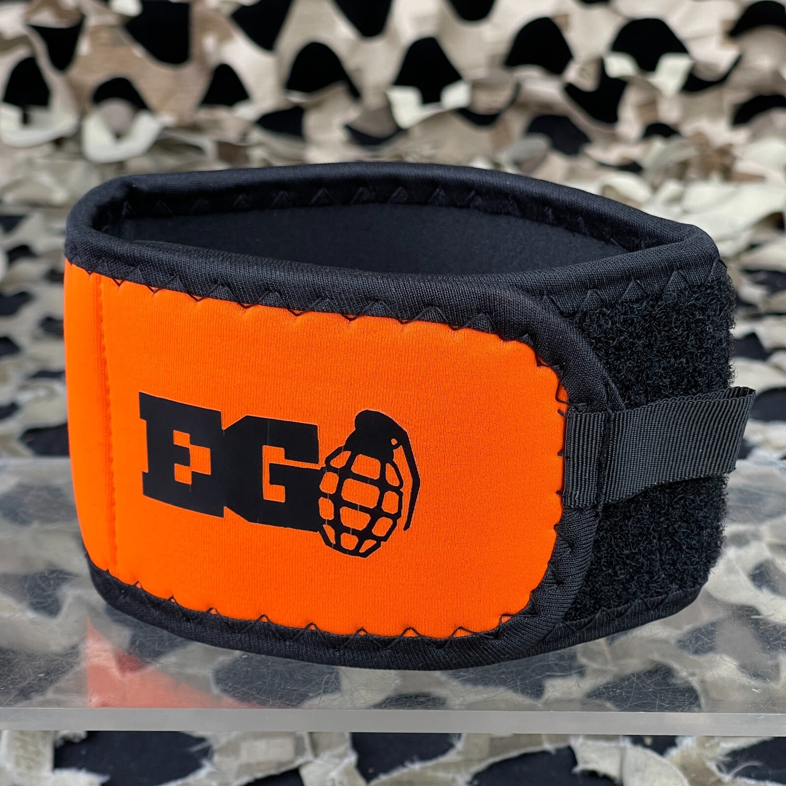 NEW Enola Gaye Team Armband - Orange