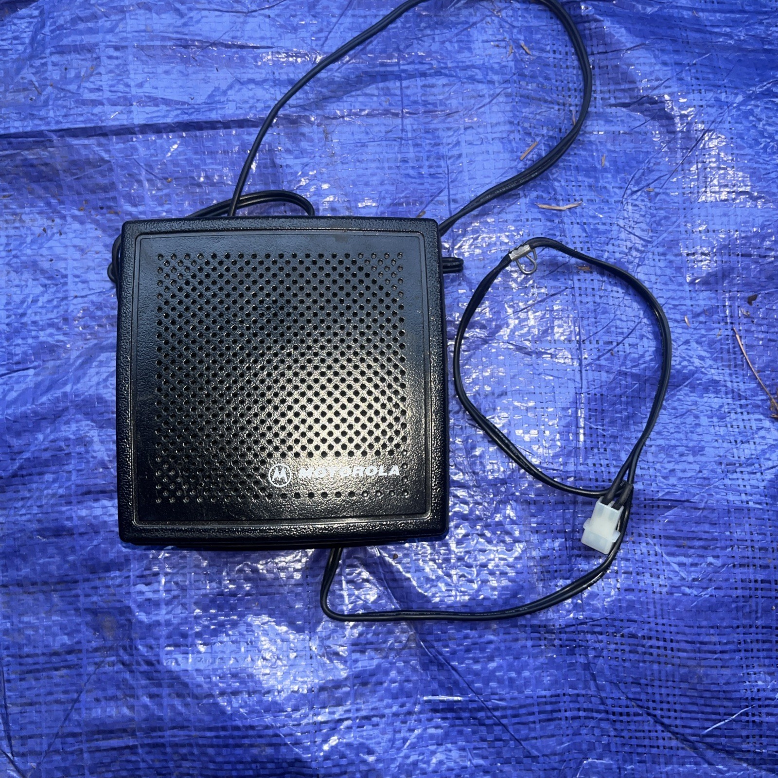 Motorola HSN4031B External Two Way Radio Speaker w/ Mount and Screws