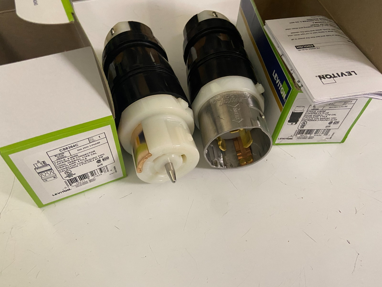 CS8364C + CS8365C 50A 4-Wire 3-Phase 250V Twist Lock Connector  CALIFORNIA STYLE