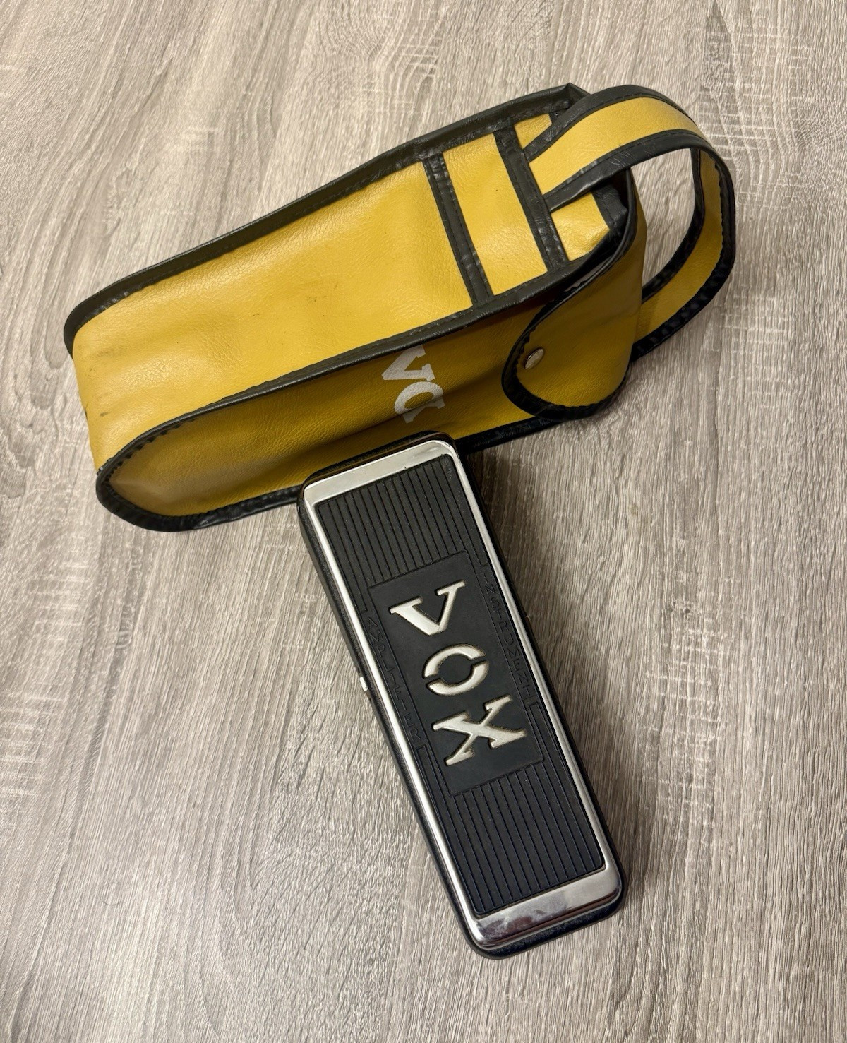 Vox V847 Wah-Wah Pedal for Electric Guitar Analog w/ Vox Carry Bag