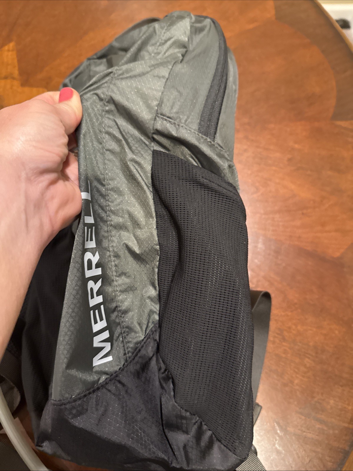 Merrell Crest 6L Hydration Pack Backpack Asphalt Gray NWT Bladder Included
