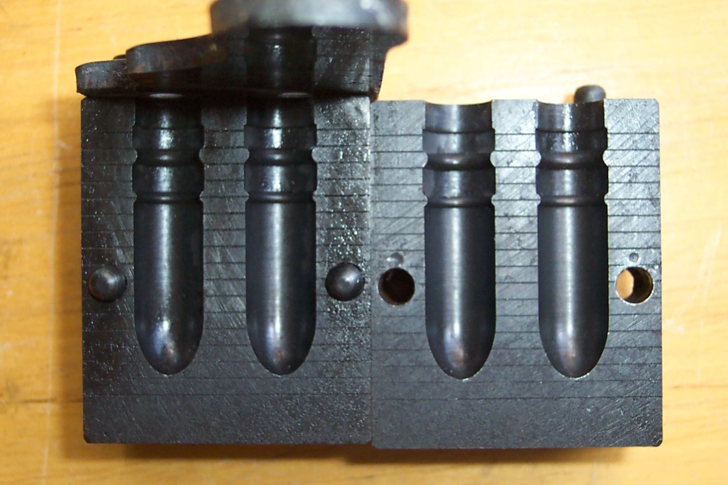 LYMAN/IDEAL 311335 206 GRAIN GAS CHECK MOLD FOR .30 CALIBER RIFLES