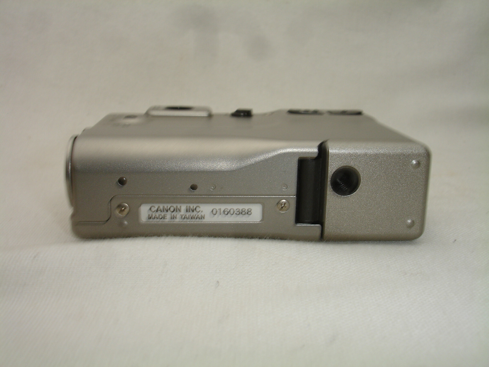 CANON ELPH / Point & Shoot Film Camera sn0160388