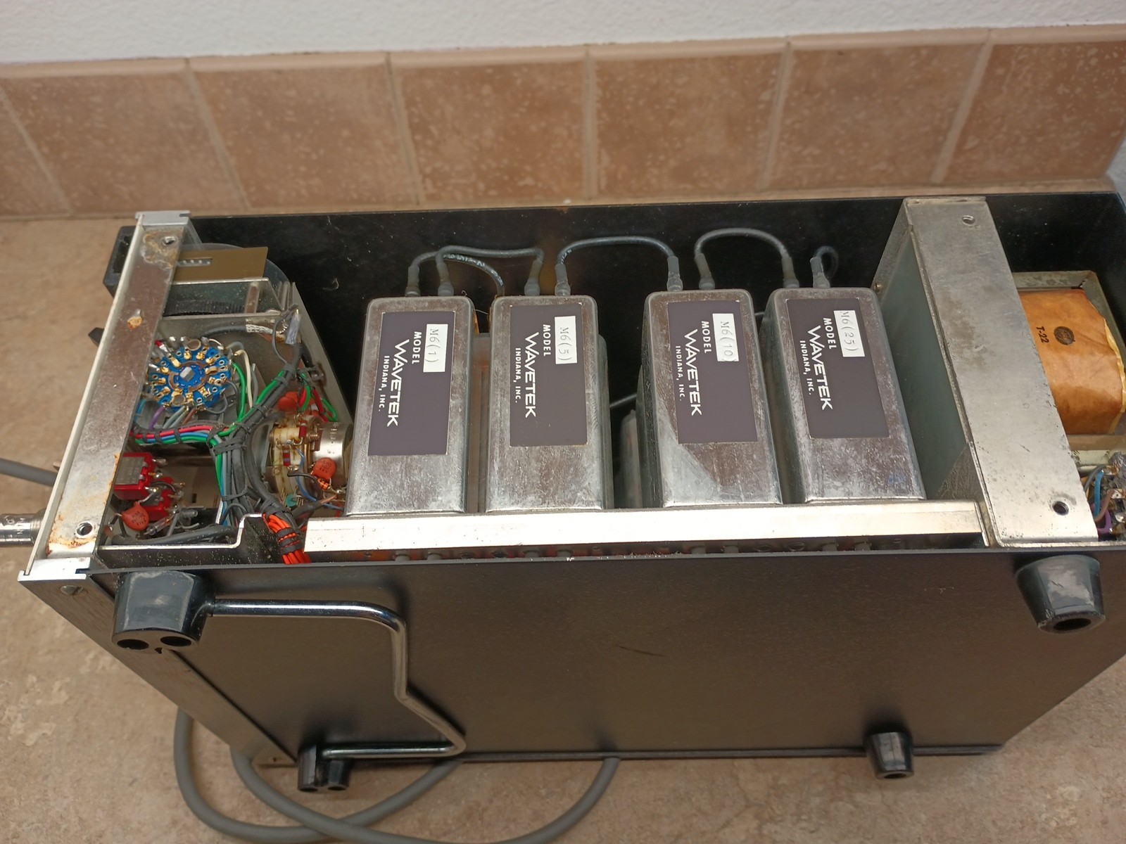 Wavetek Model 2001 Sweep Signal Generator, Powers On - Untested