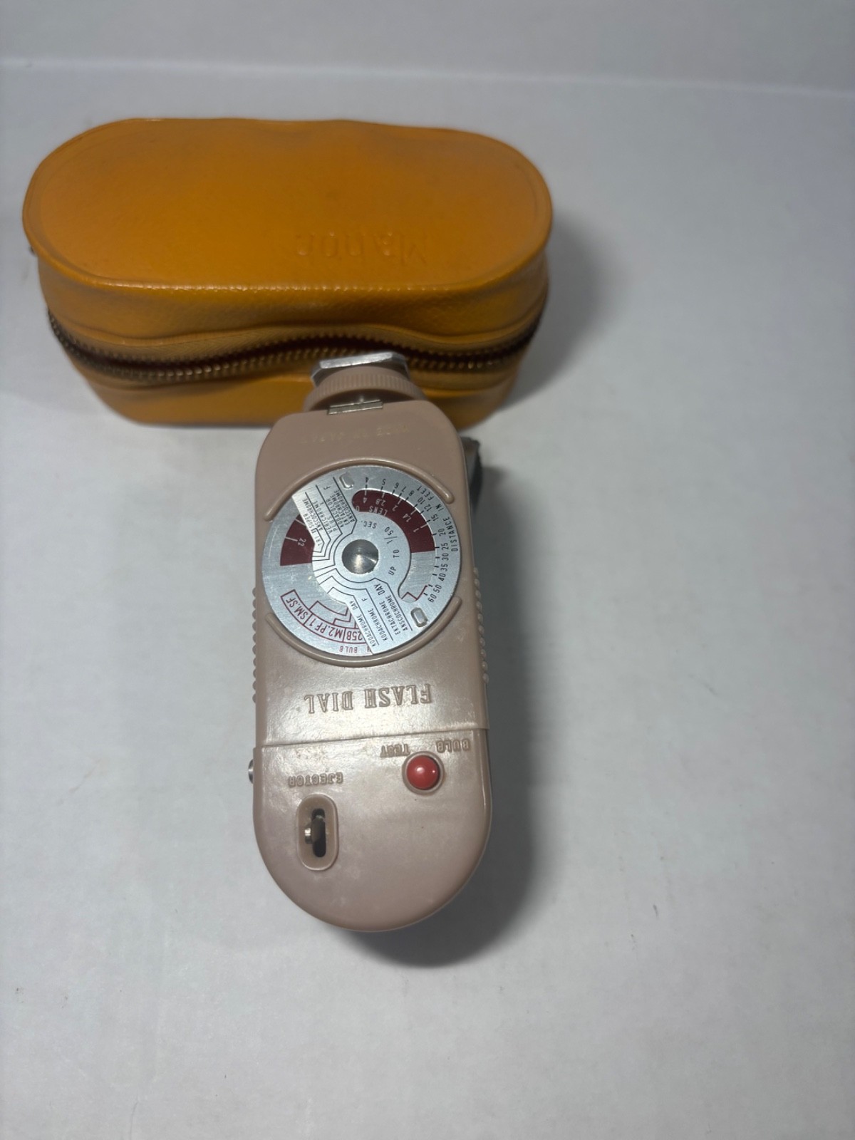 VINTAGE Manon Camera Flash Reflector Dial Fan Style Kit with Zipper Case, bulbs