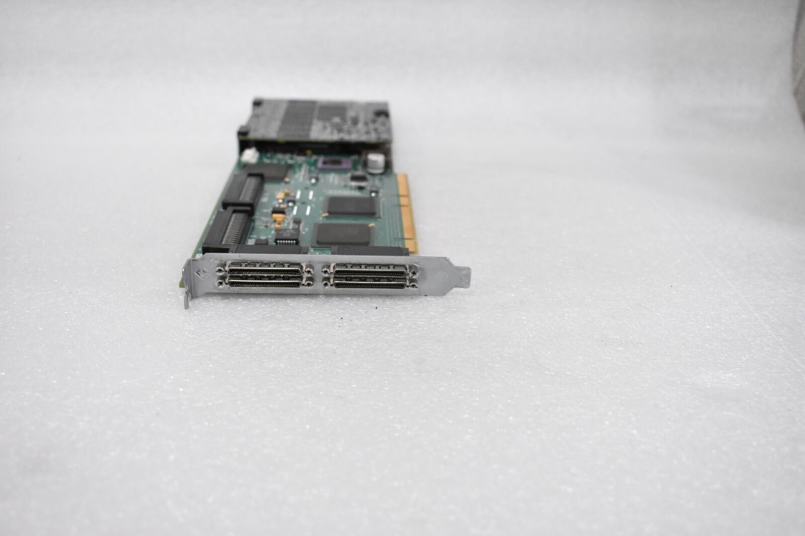 HP COMPAQ SMART ARRAY 4200 AGENCY SERIES EOB008 4-CHANNEL SCSI RAID CONTROLLER
