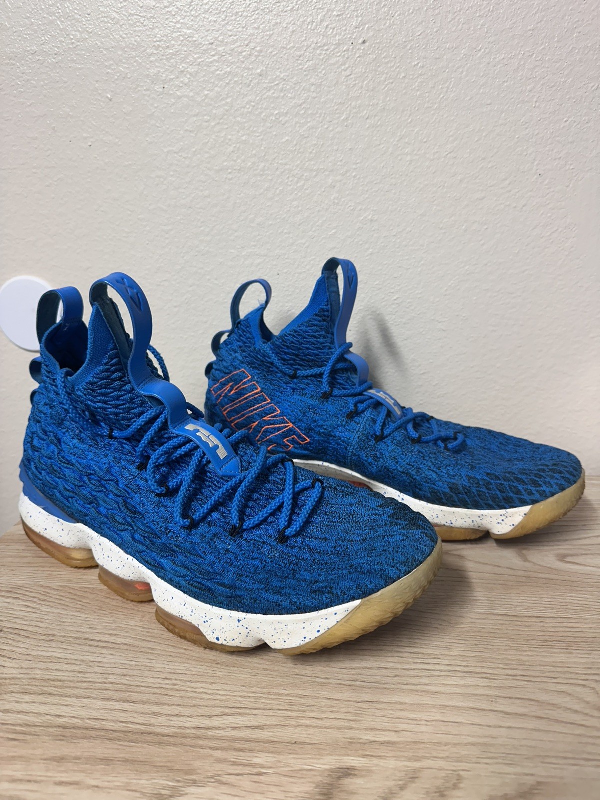 Nike LeBron 15 Hardwood Classics 2017 897648-400 Men's Size 14