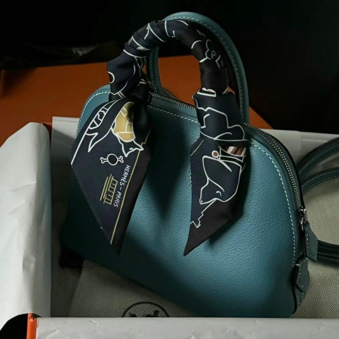 HERMES Twilly Scarf “Les Chiens Parisiens” Parisian Dogs Silk Authentic