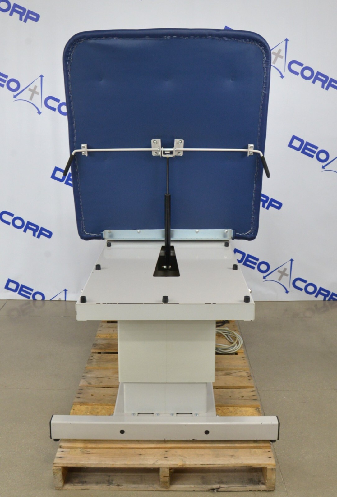 Clinton Extra Wide Bariatric Power Table 84208-34 W/ Adjustable Backrest