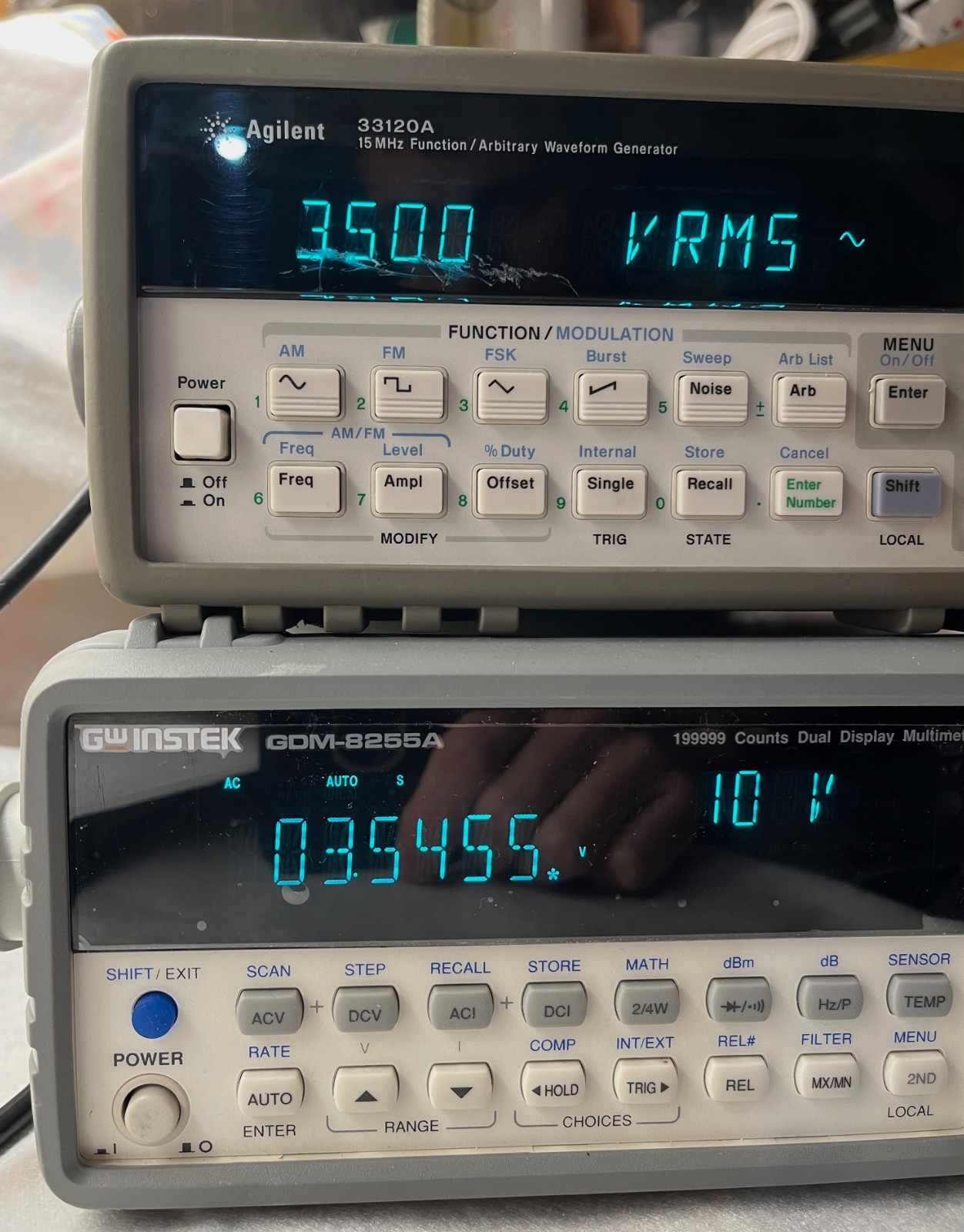 Agilent 33120A 15 MHz Function / Arbitrary Waveform Generator