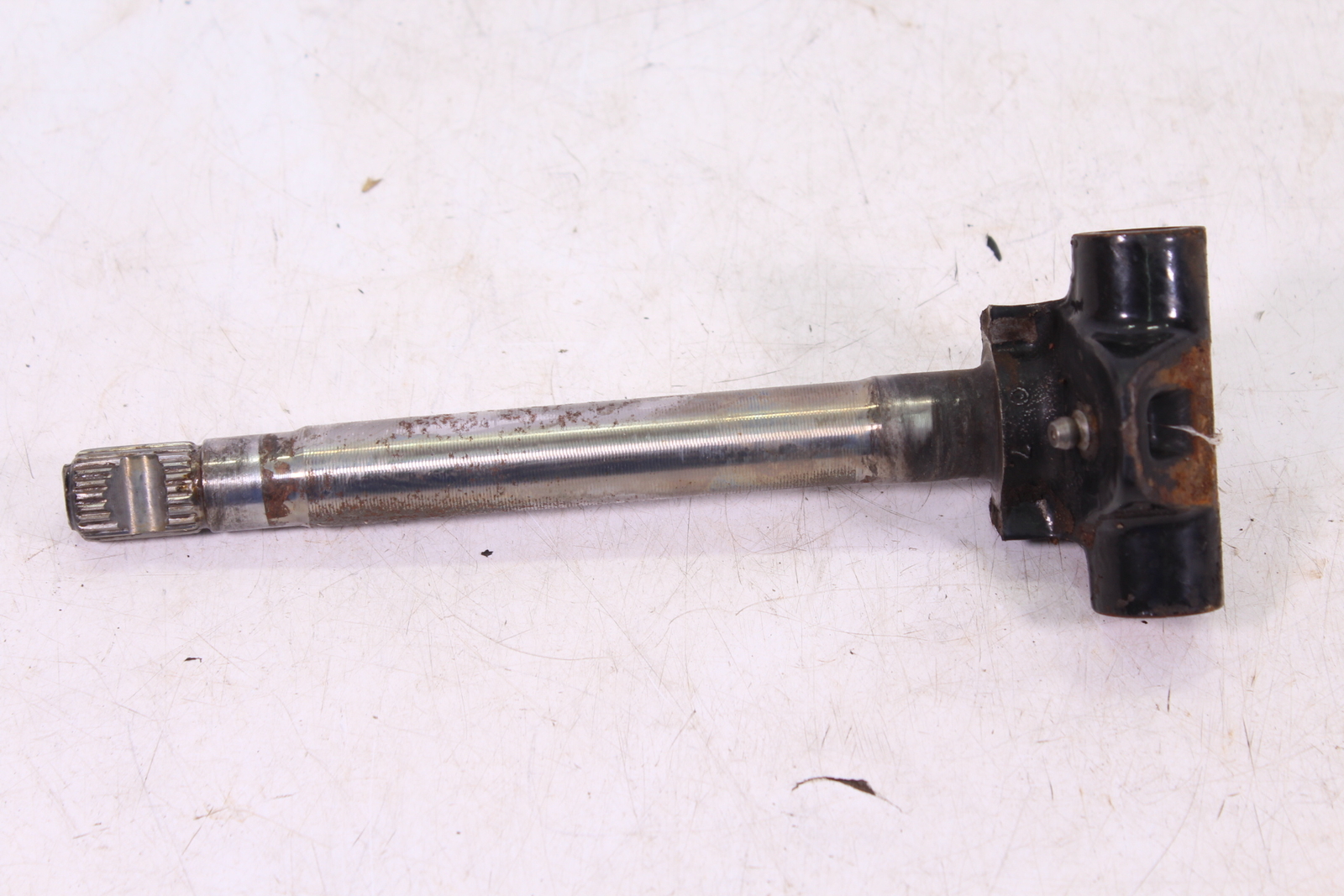 2001 POLARIS RMK 800 SPINDLE / KNUCKLE