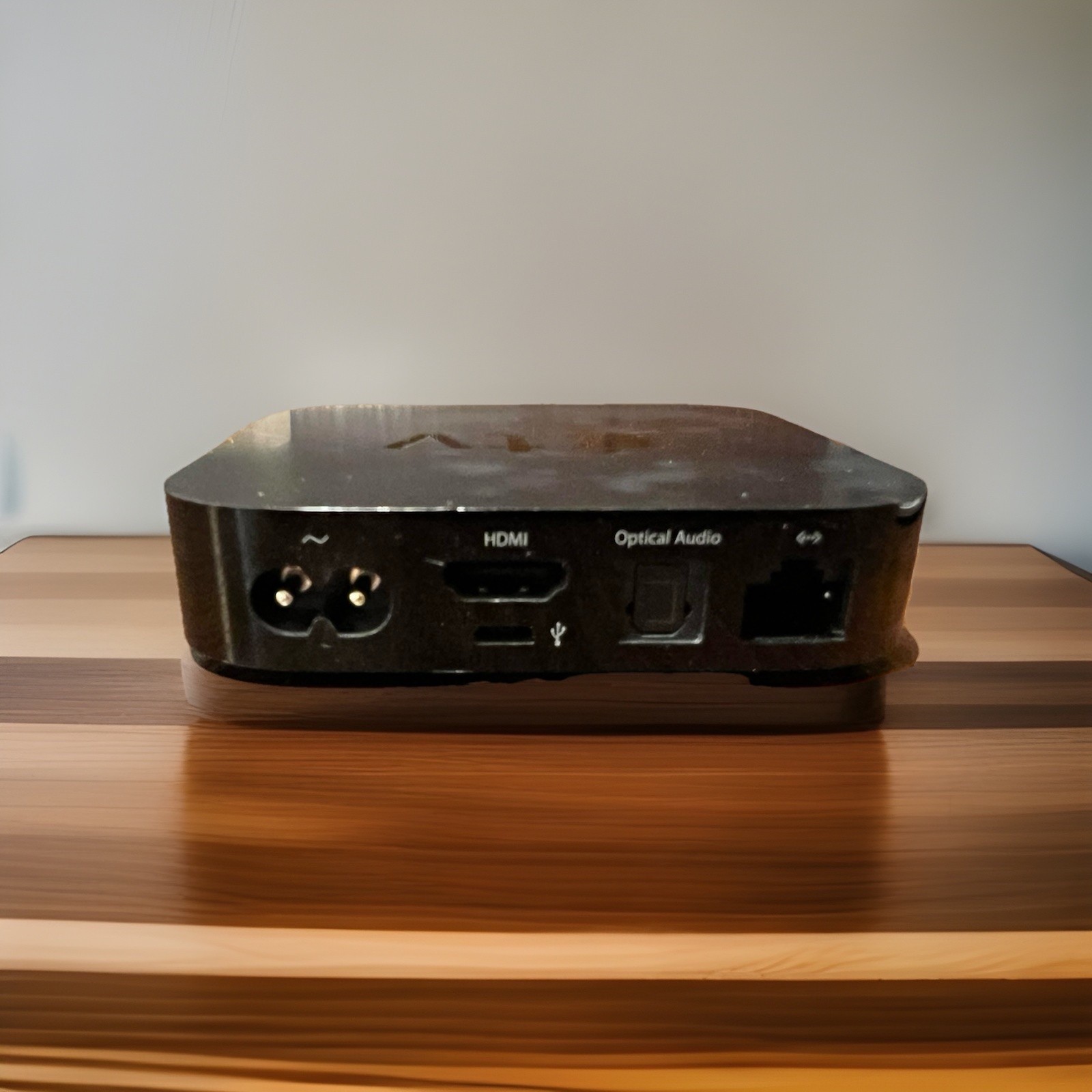 Apple TV (3rd Generation) HD Media Streamer - A1469 With Remote