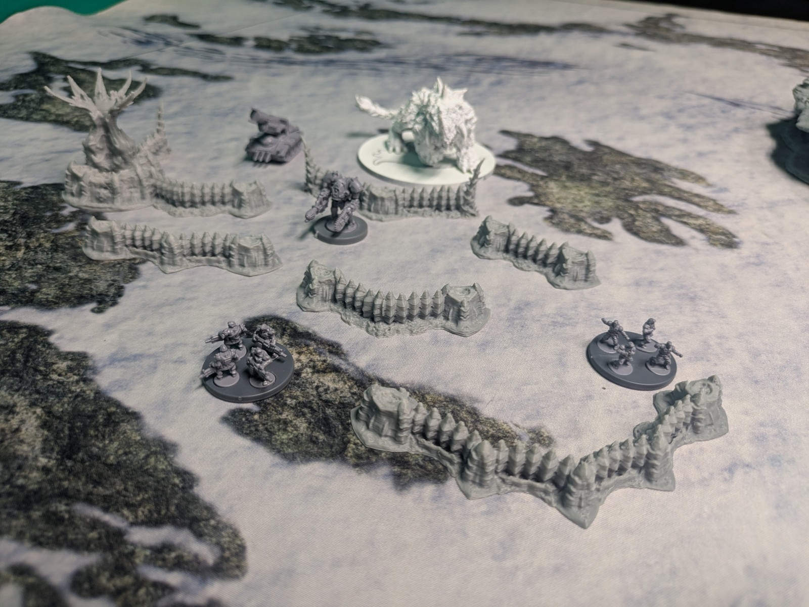 Alien Planet Walls, 10mm -  walls scaled for Epic Warpath and other Epic Scale
