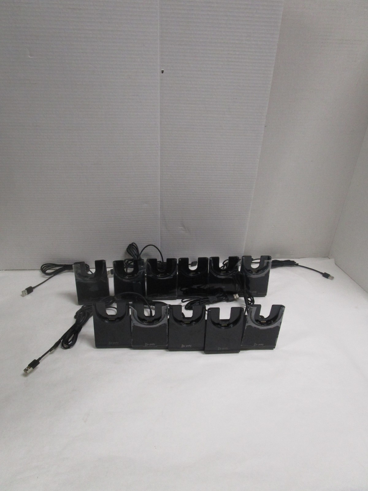 POLY PLANTRONICS Charger Base SAVI 7300 214183-103 Voyager Focus LOT OF 11 BASES