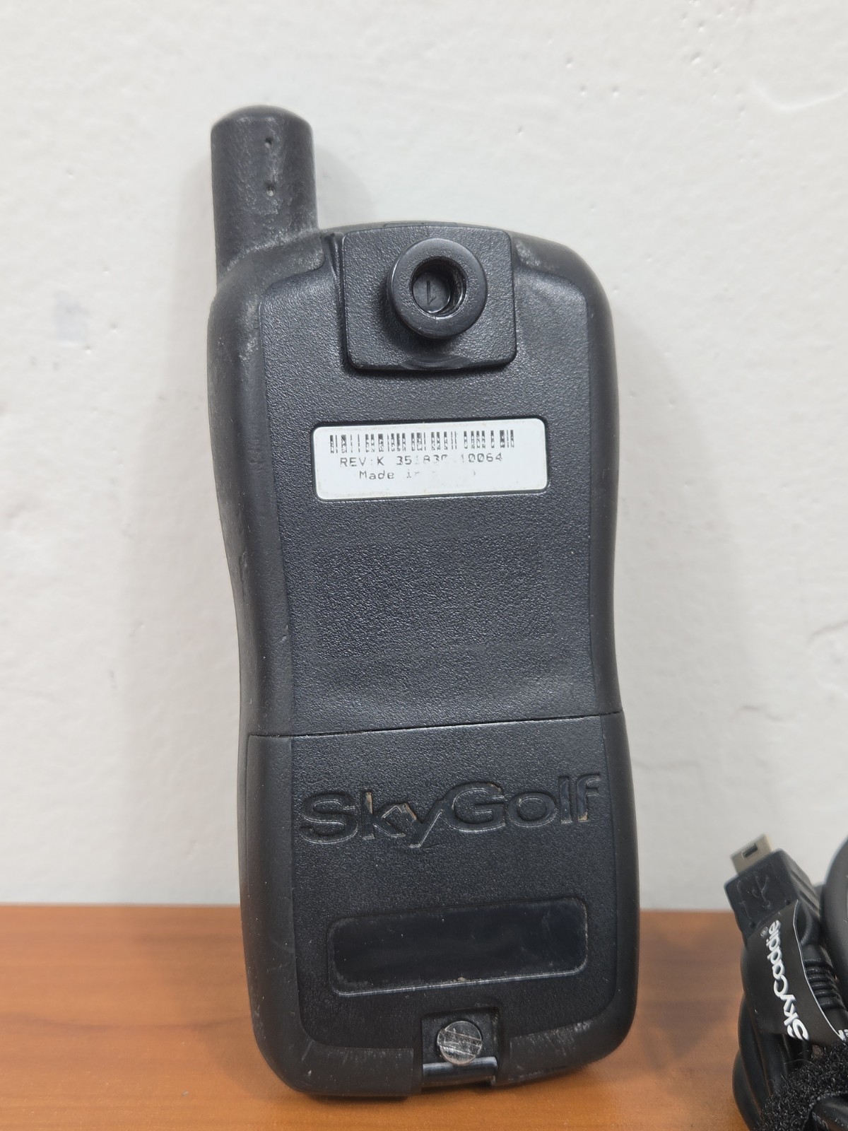 SkyCaddie SG5 Golf GPS Rangefinder Handheld w/ Charging Cable