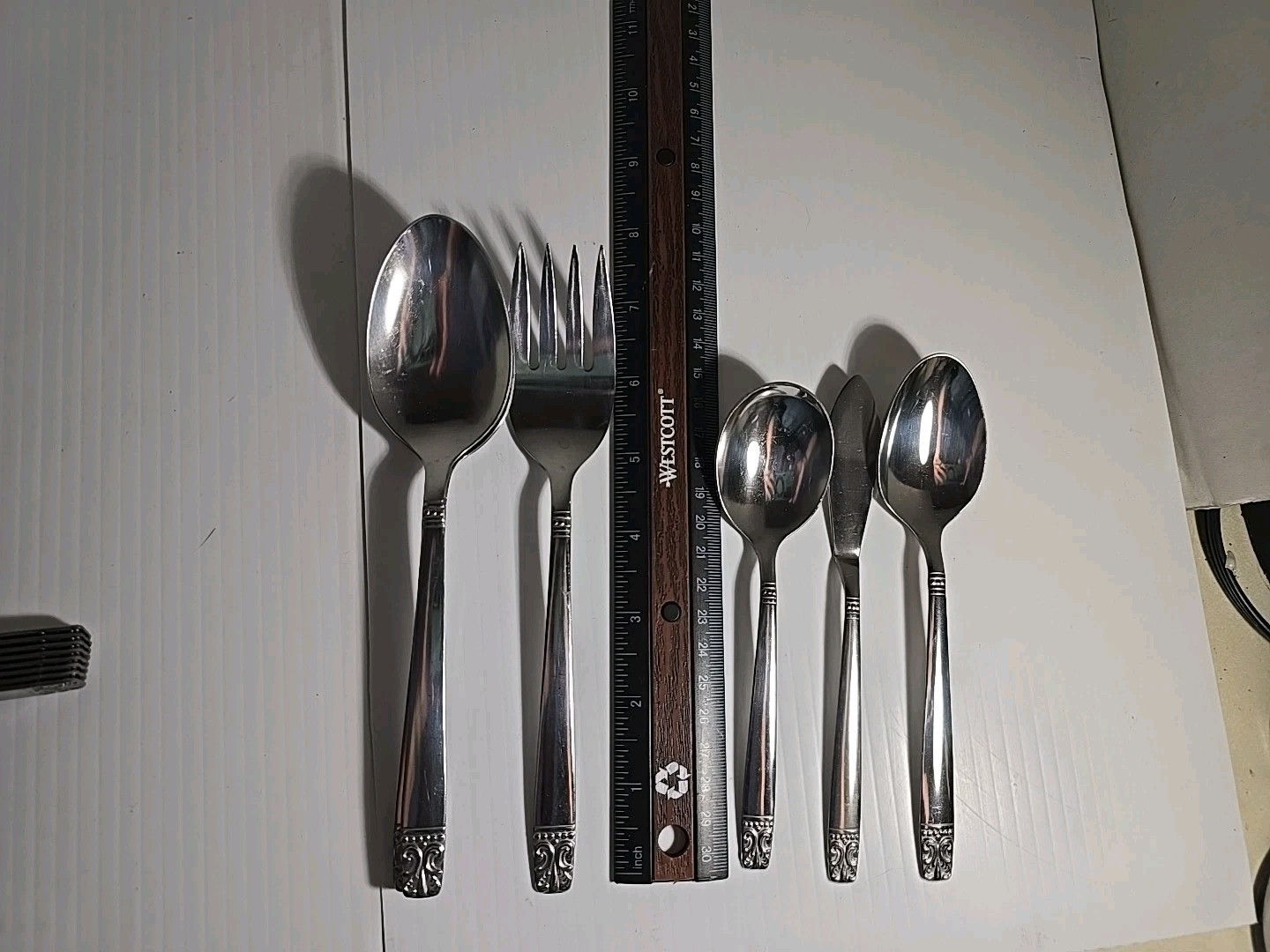 31 Pcs Wm Rogers Oneida Aztec Encore Serving Set Iced Tea/Dessert Spoon Teaspoon