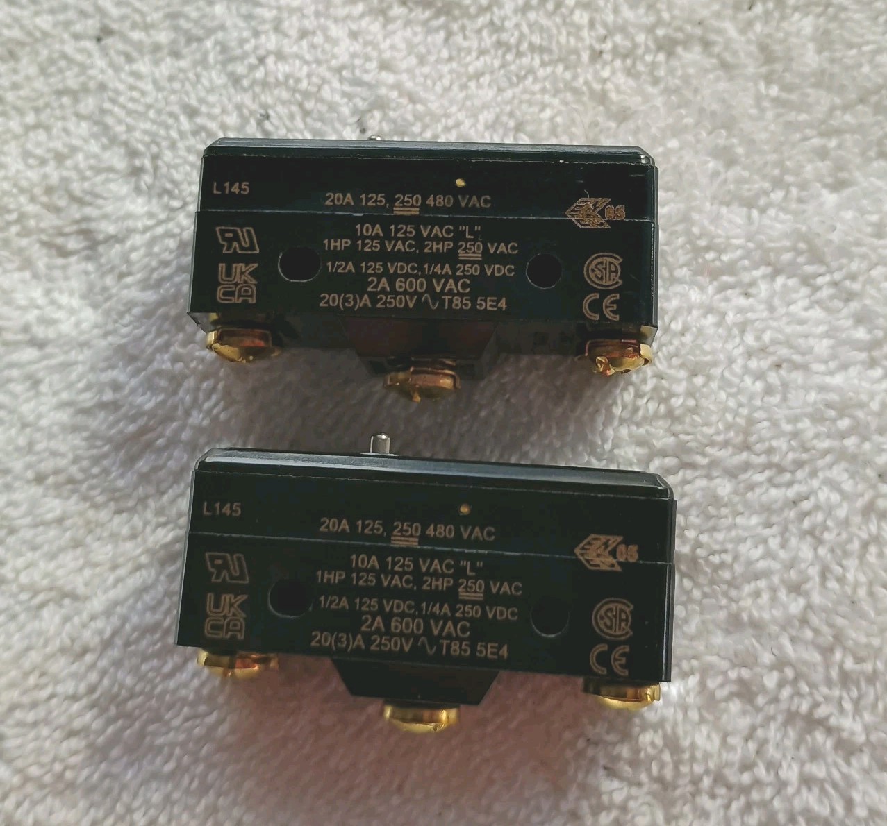Lot Of 2 Honeywell Micro Limit Plunger Switches BA-2R-A2 SPDT